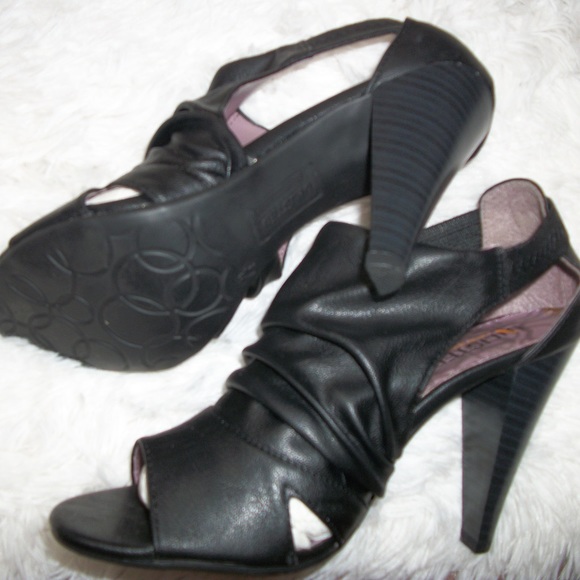 Unlisted by Kenneth Cole Shoes - ❌DONATED❌🎀Kenneth Cole🎀Sexy Shoes🎀